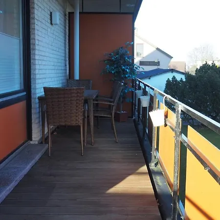 Fewo-dahme-mit-grossem-balkon-strandkorb-naehe-seebruecke * Dahme (Schleswig-Holstein)